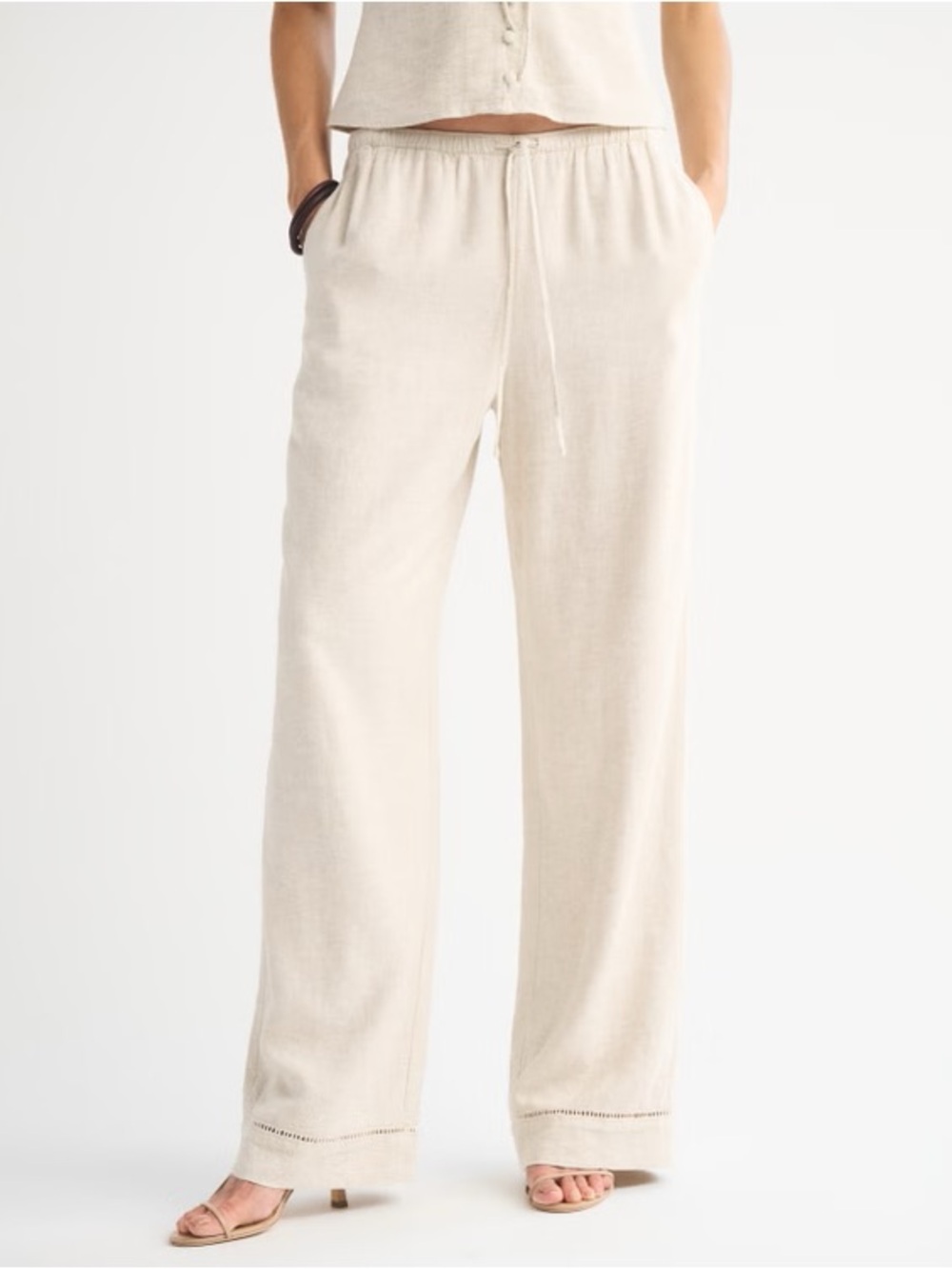 A&F Gemma Linen-Blend Wide Leg Pull-On Pant in Oatmeal
